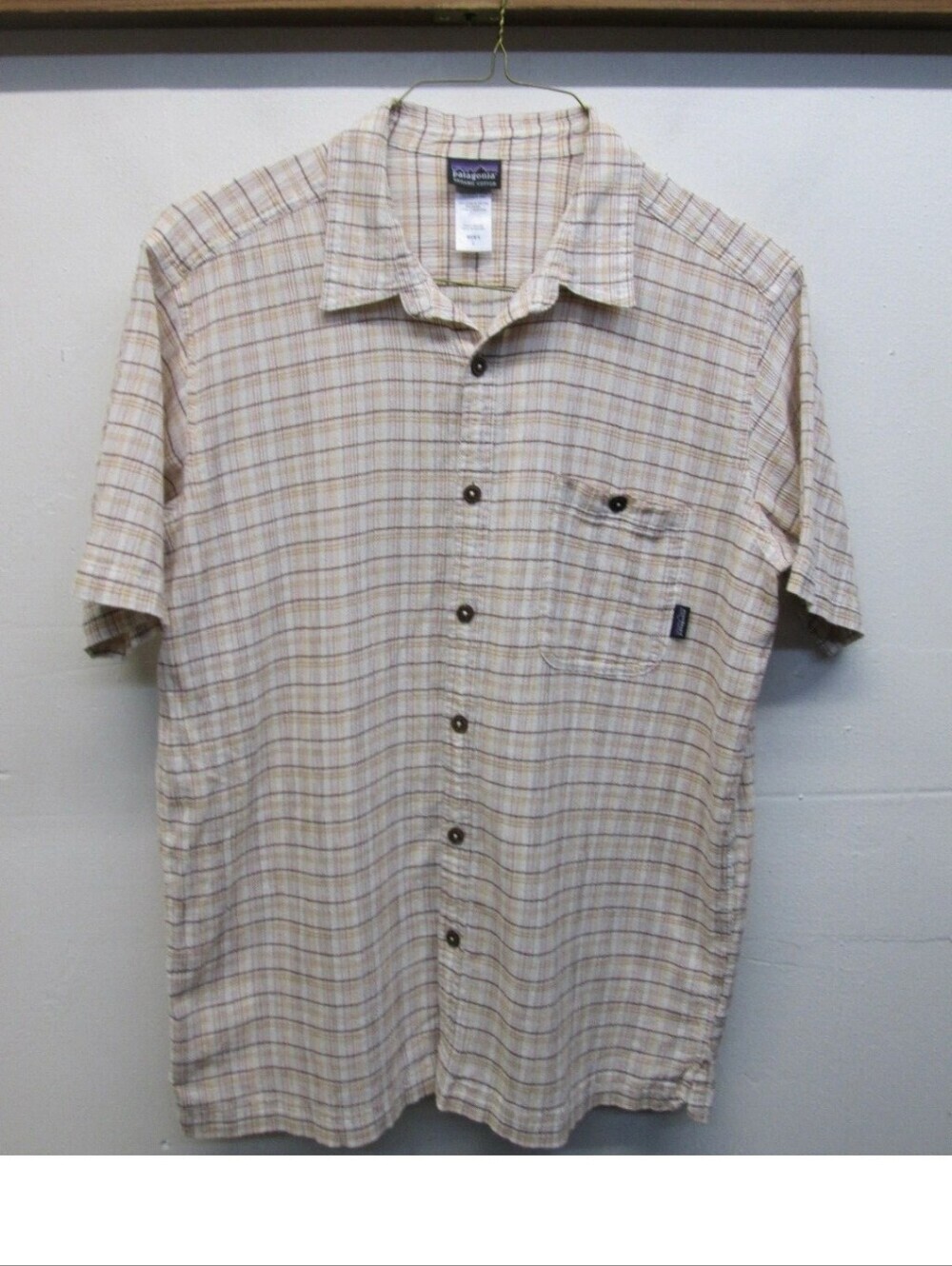 Patagonia Organic Cotton  Men's Short-Sleeve Button-Down Plaid Shirt in Beige